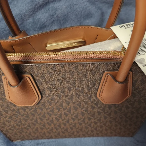 MICHAEL KORS, Mercer Messenger Purse, NEW - Picture 4 of 16